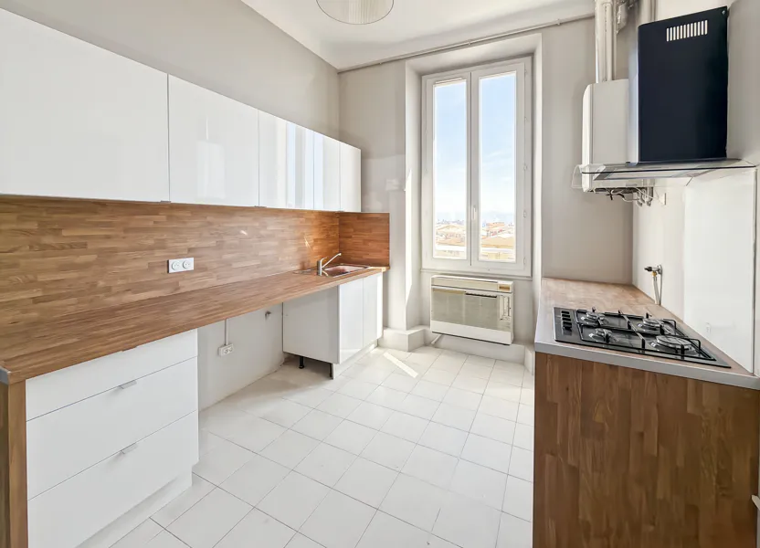 Appartement Place du Général de Gaulle à Antibes