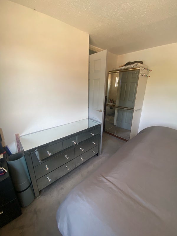 Room Chailey Close in Crawley