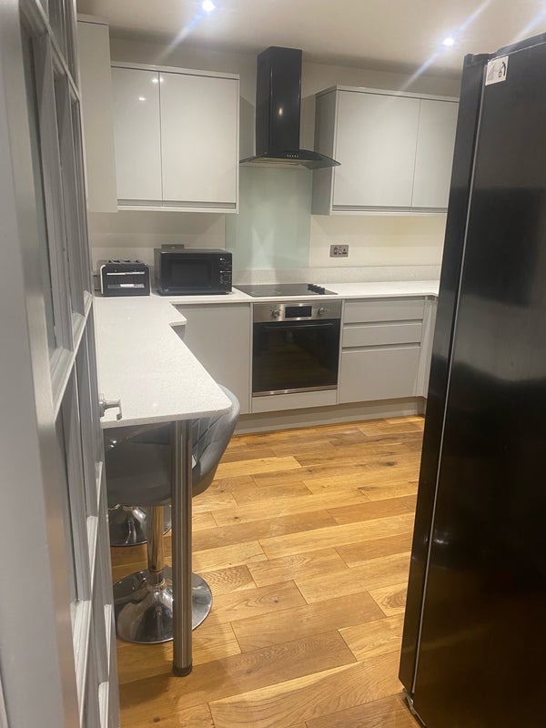 Room Chailey Close in Crawley