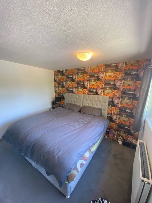 Room Chailey Close in Crawley