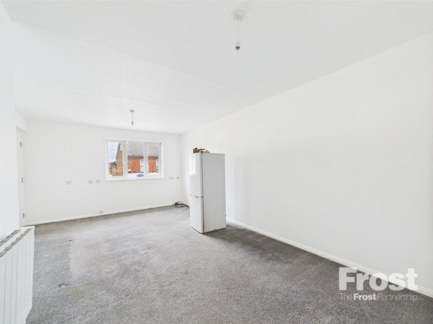 Flat Horton Road in Datchet
