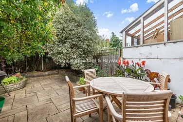 House Gassiot Road in Greater London