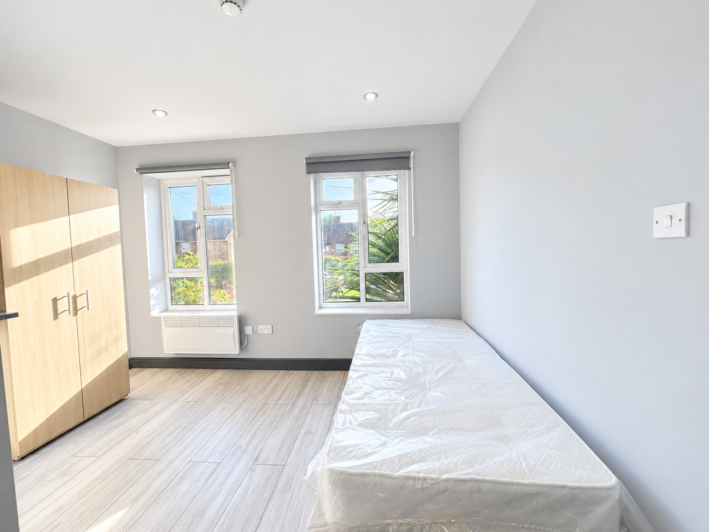 Room Forbes Avenue in Hertsmere