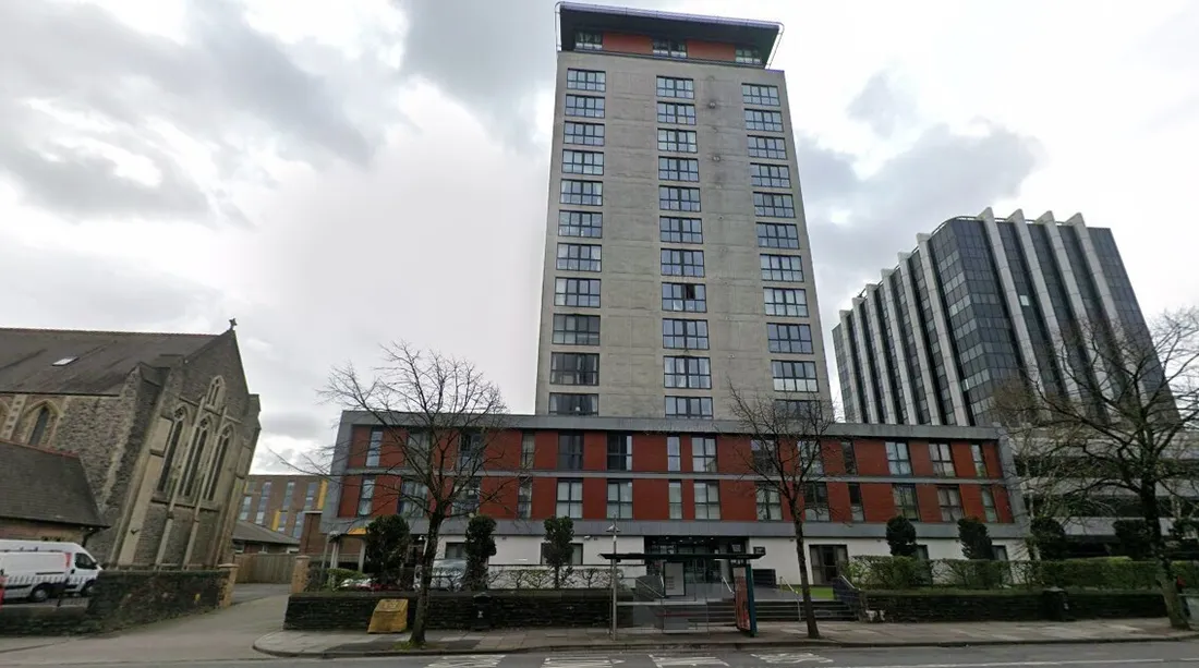 Flat Newport Road in Cardiff