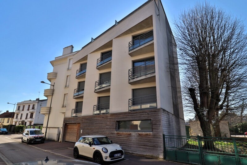 Room Rue Grenouillet in Troyes