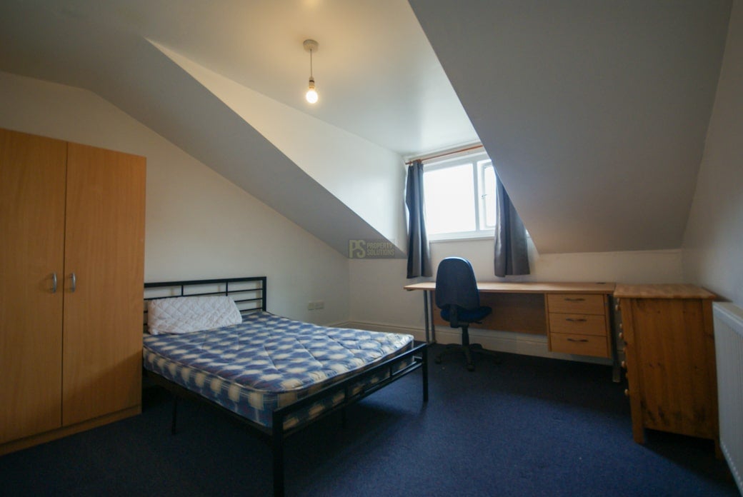 Room Alton Road in Birmingham