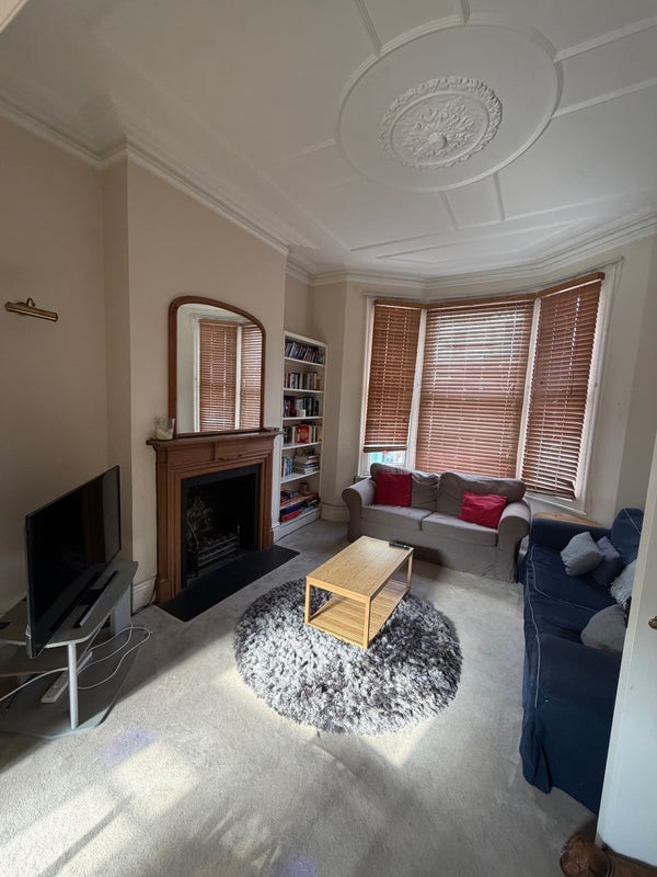 Room Forth Bridge Road in Greater London