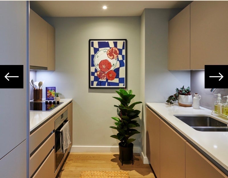 Flat Dante Place in Greater London