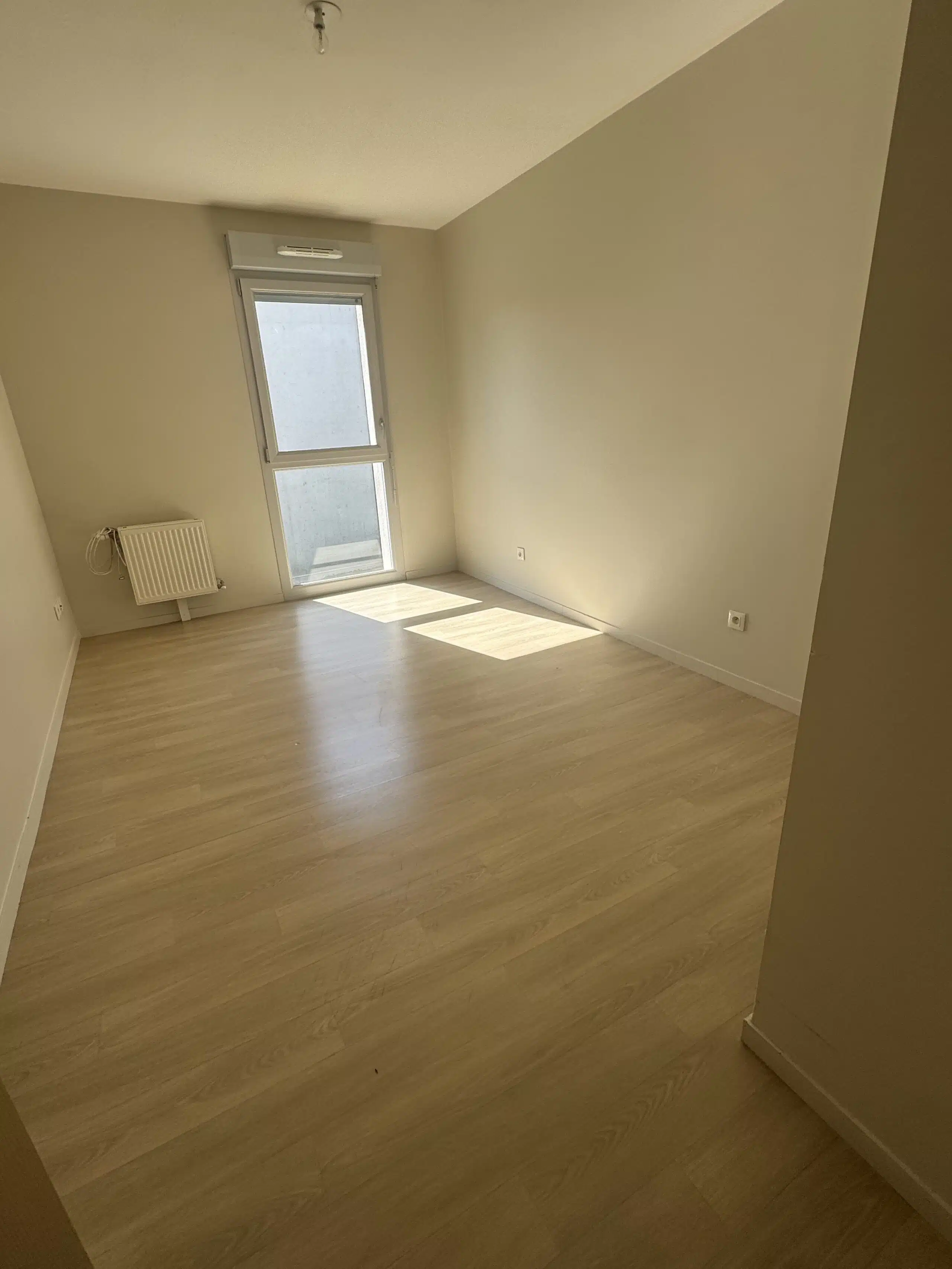 Flat Rue du Canal in Saint-Julien-les-Villas