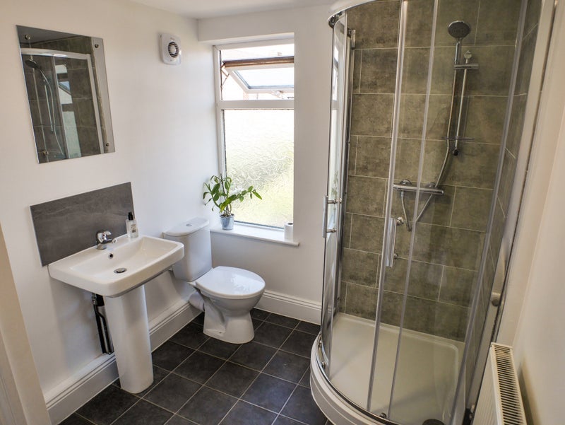 Room Linby Road in Ashfield