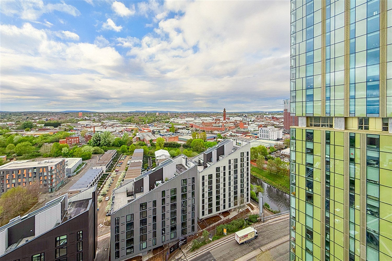 Flat Bankside Boulevard in Salford