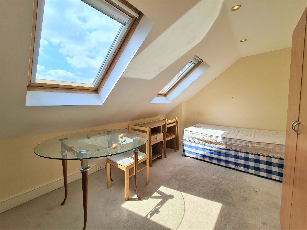 Room Brook Road in Greater London