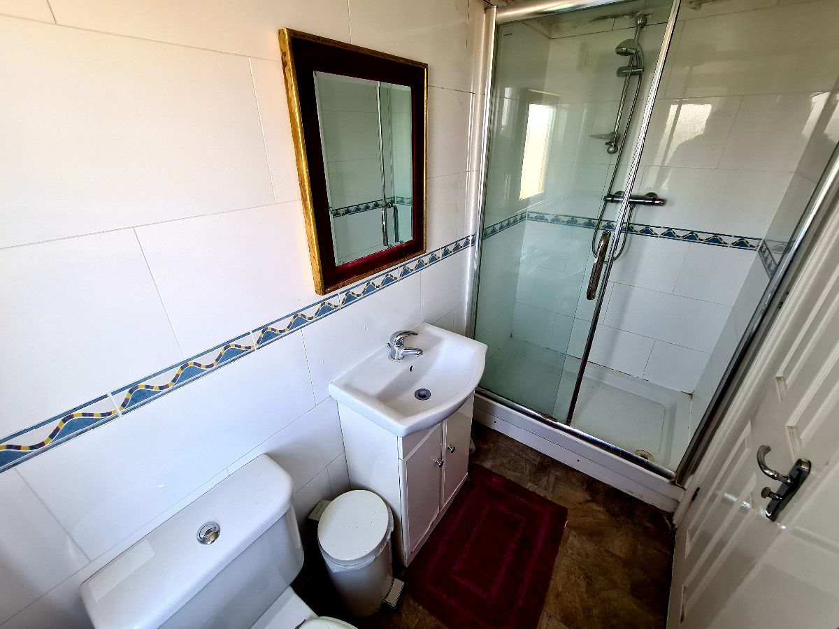 Room Brook Road in Greater London