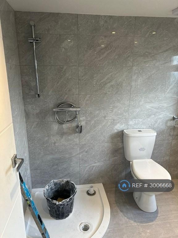Room Sullivan Way in Hertsmere