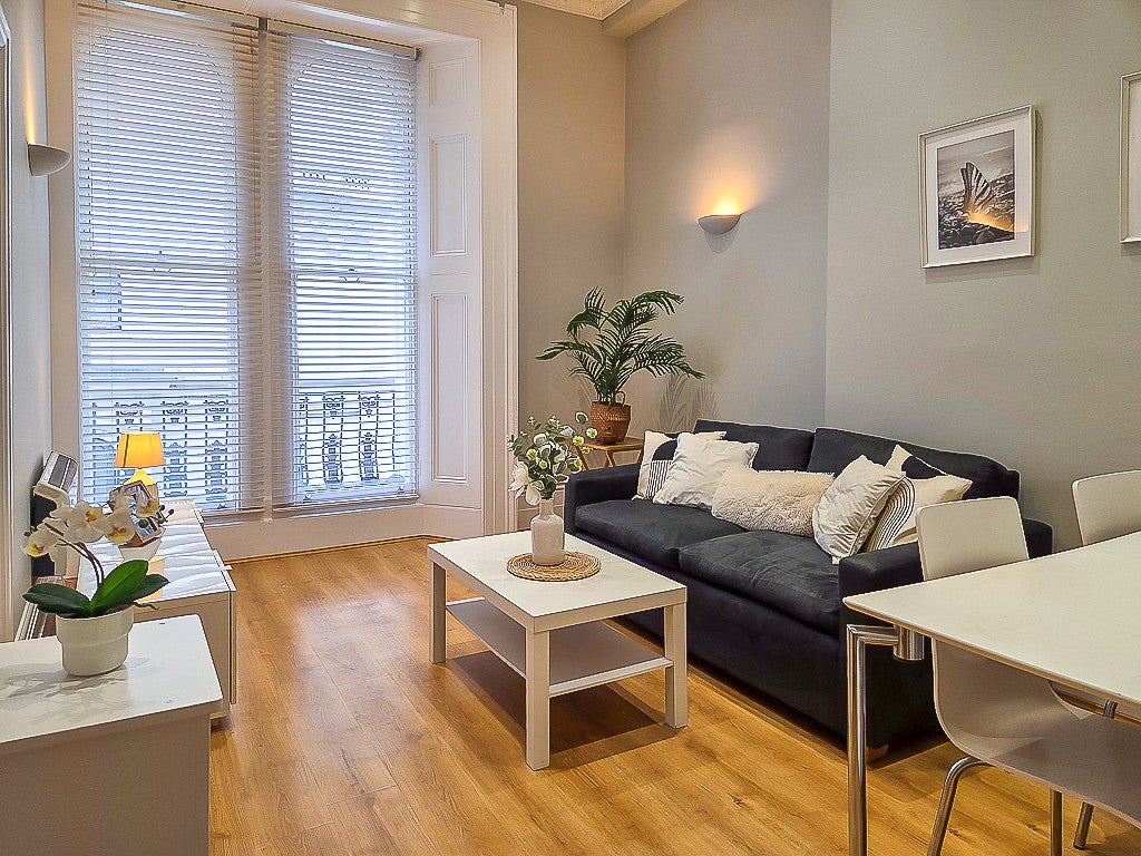 Flat Westbourne Grove in City of Westminster