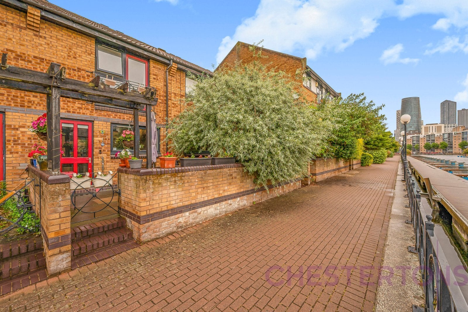 House Whiteadder Way in Greater London