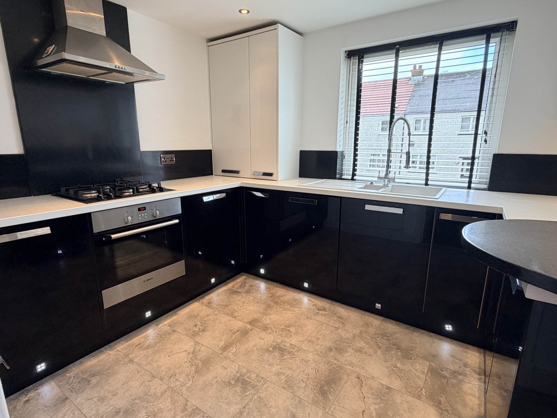 Flat Cairnview in Kirkintilloch