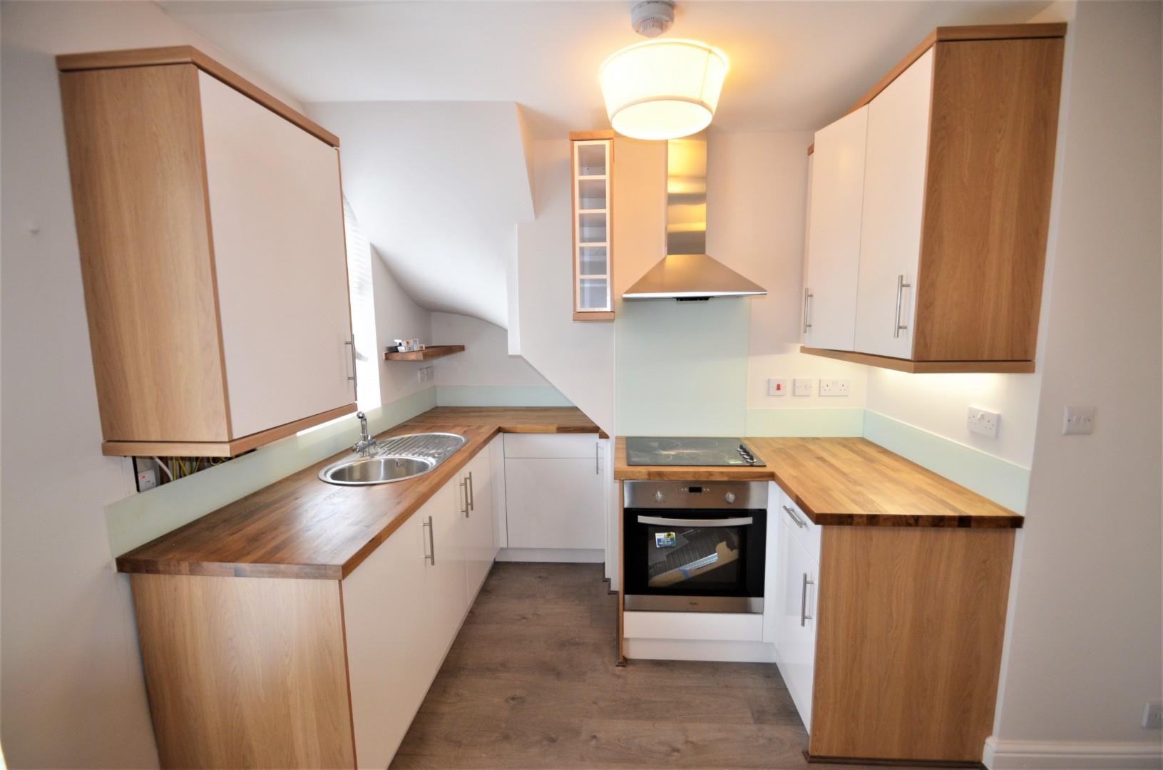 Flat Victoria Road in Greater London