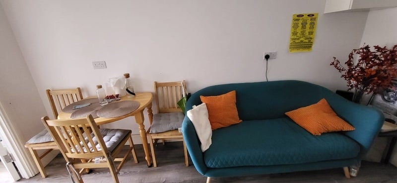Room Sydney Road in Greater London