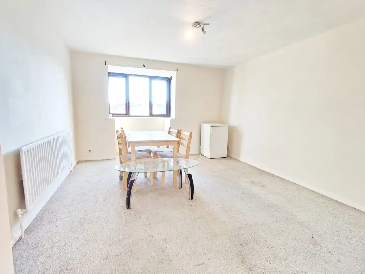 Flat Birchwood Close in Greater London