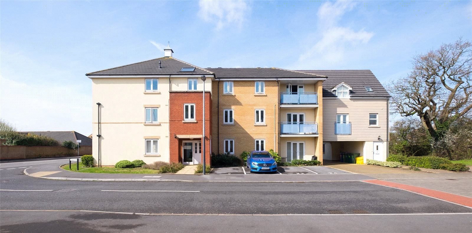 Flat Hornbeam Close in Bradley Stoke