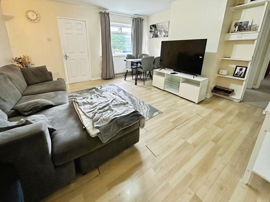 Flat Centurion Close in Salisbury