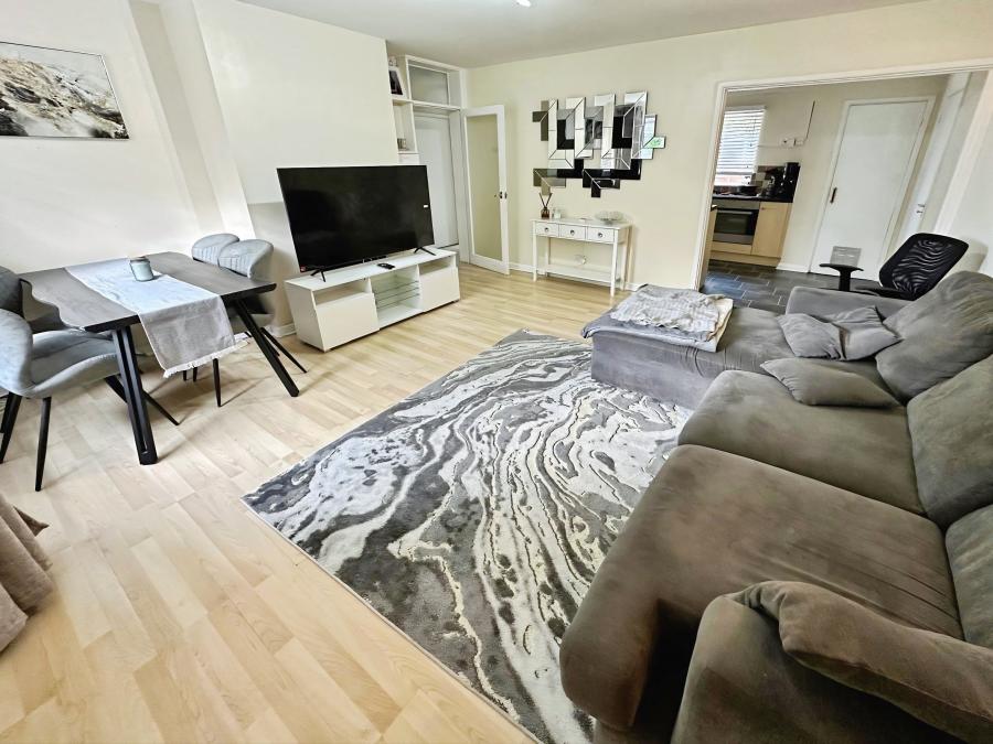 Flat Centurion Close in Salisbury