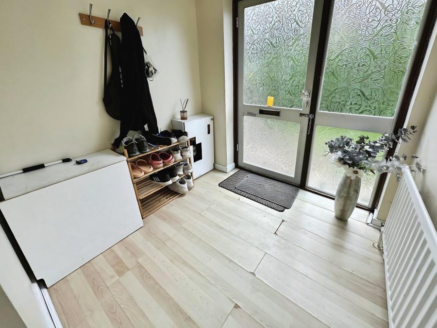 Flat Centurion Close in Salisbury