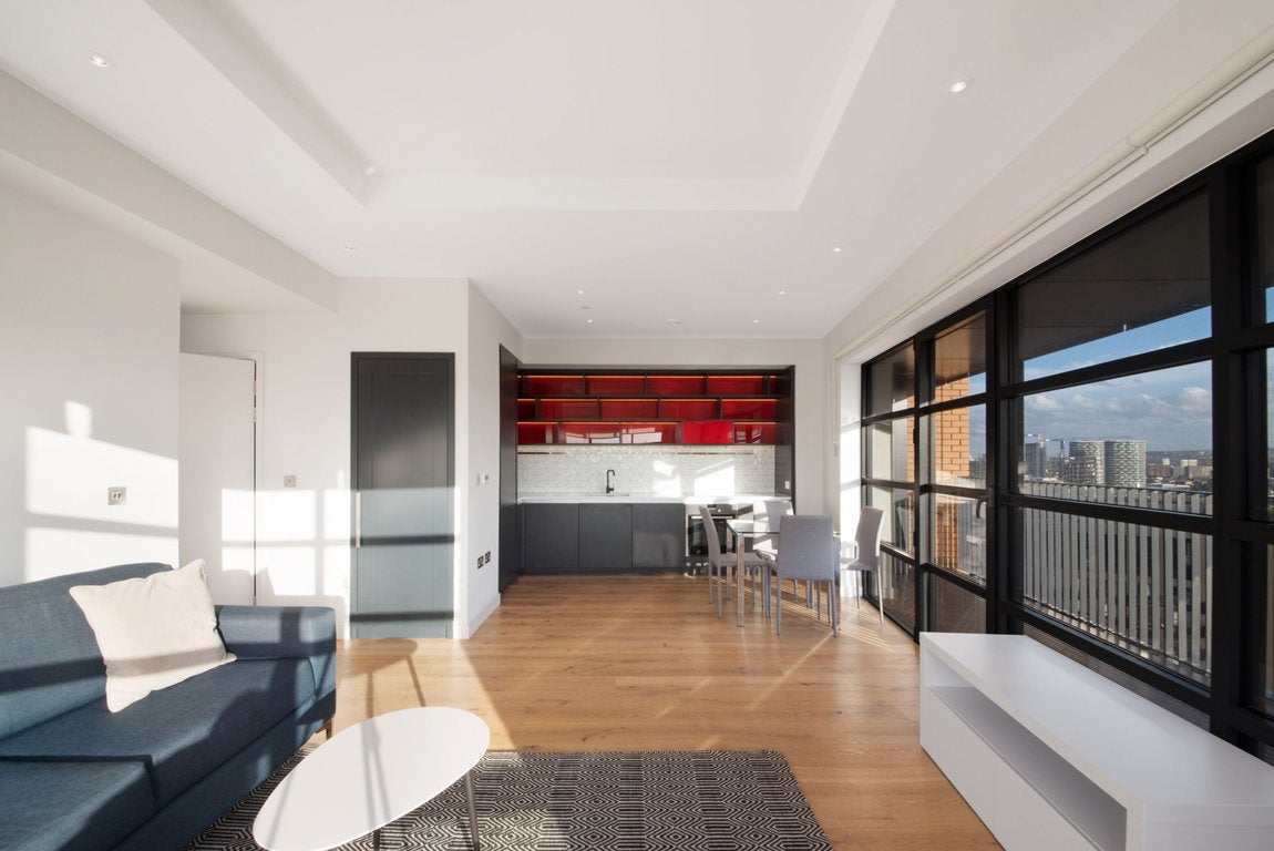Flat Lyell Street in Greater London