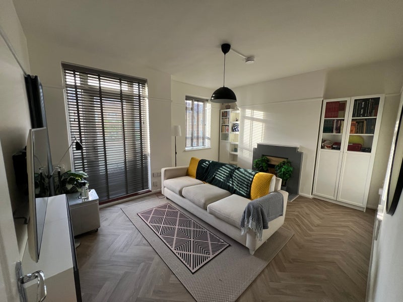 Flat Lyall Avenue in Greater London