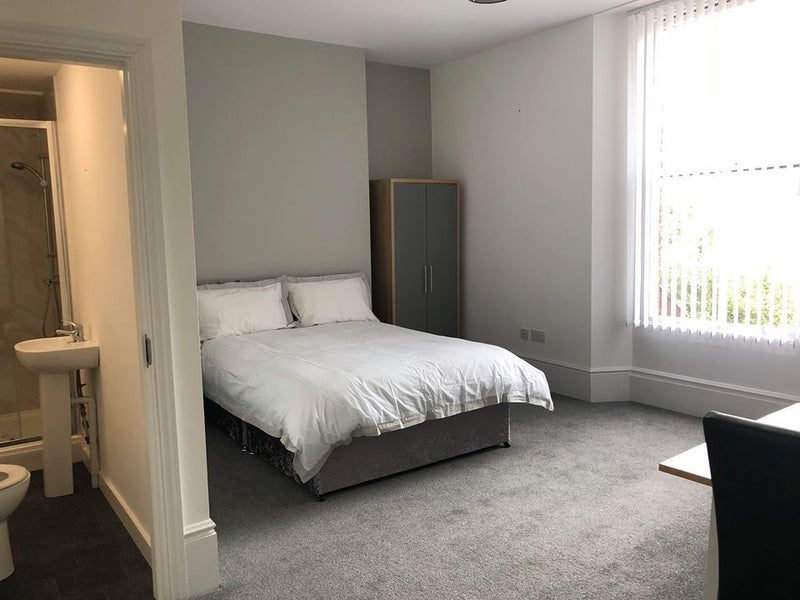 Room Eden House Road in Sunderland