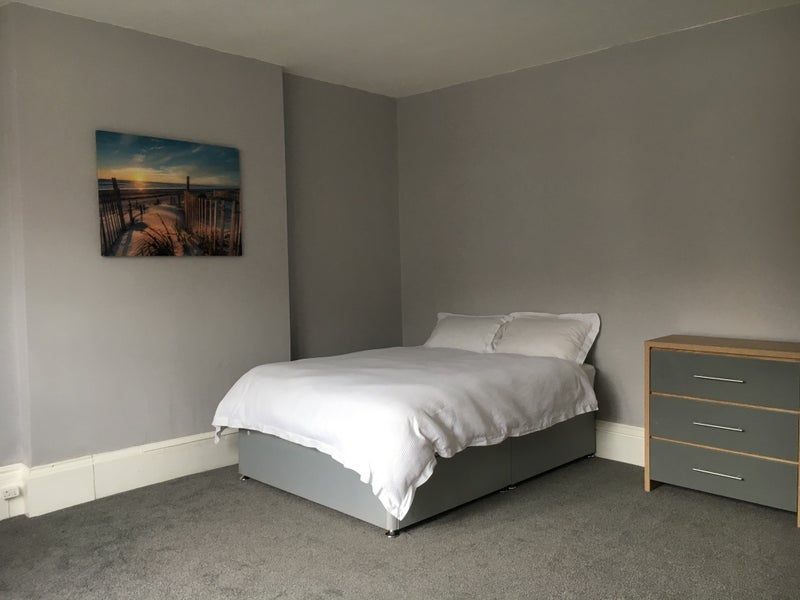 Room Eden House Road in Sunderland