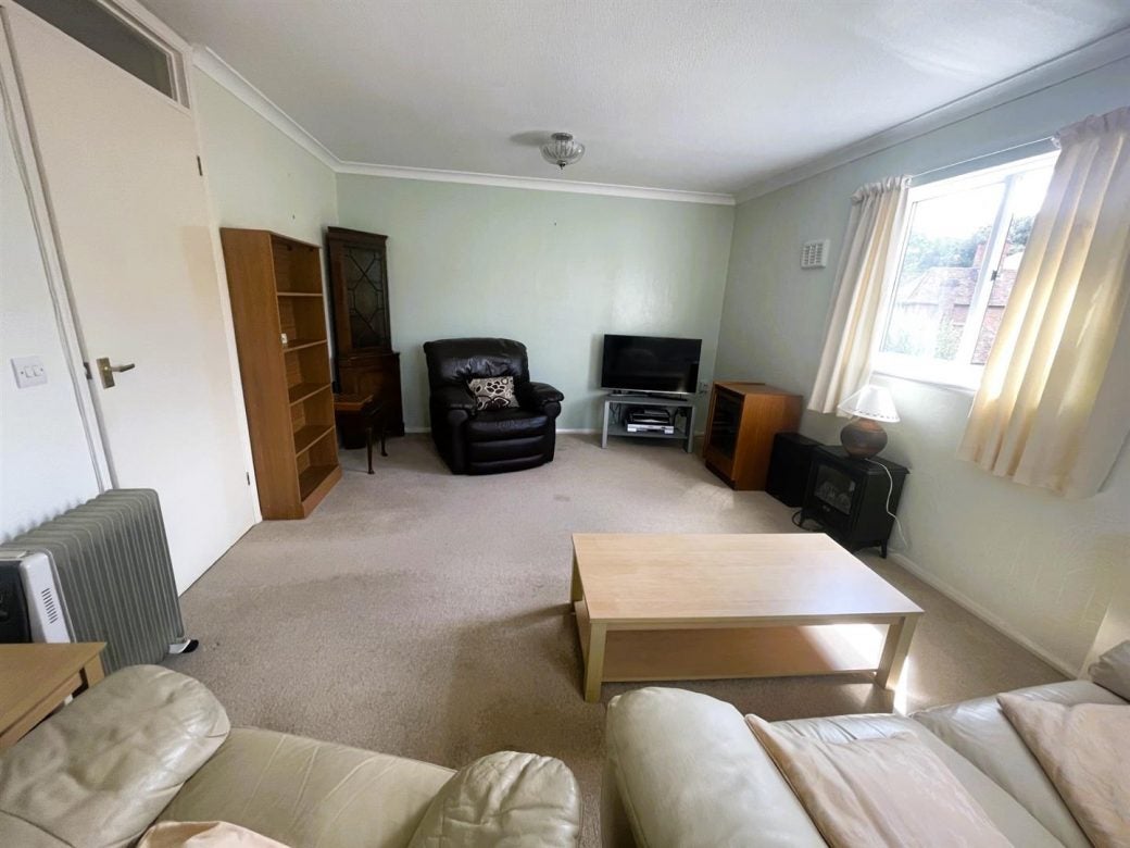 Flat Marshall's Court in Speen