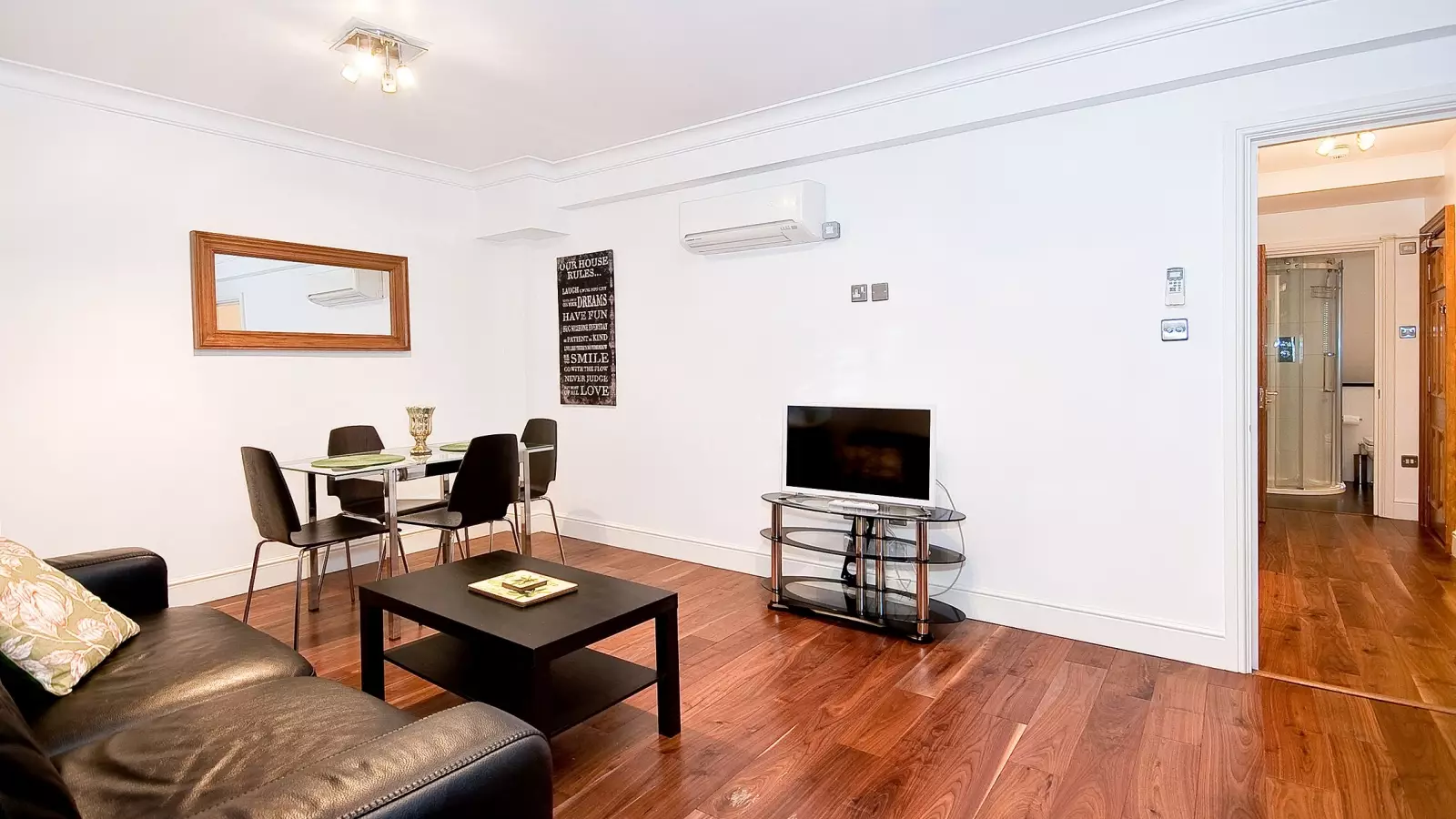 Flat Bishopsgate in City of London