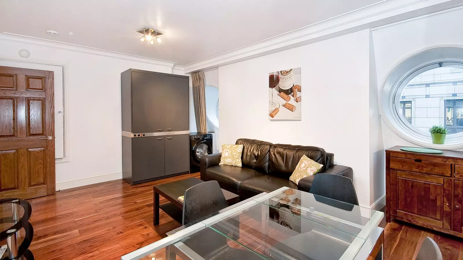 Flat Bishopsgate in City of London
