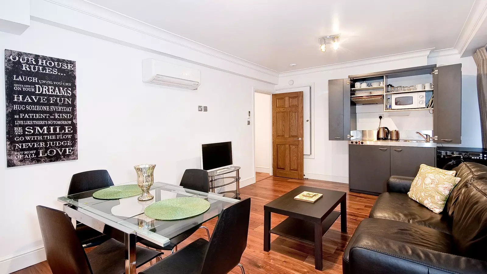 Flat Bishopsgate in City of London