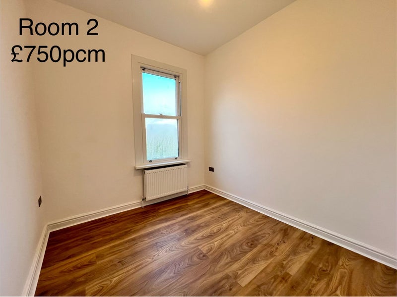Room Foxcroft Road in Greater London