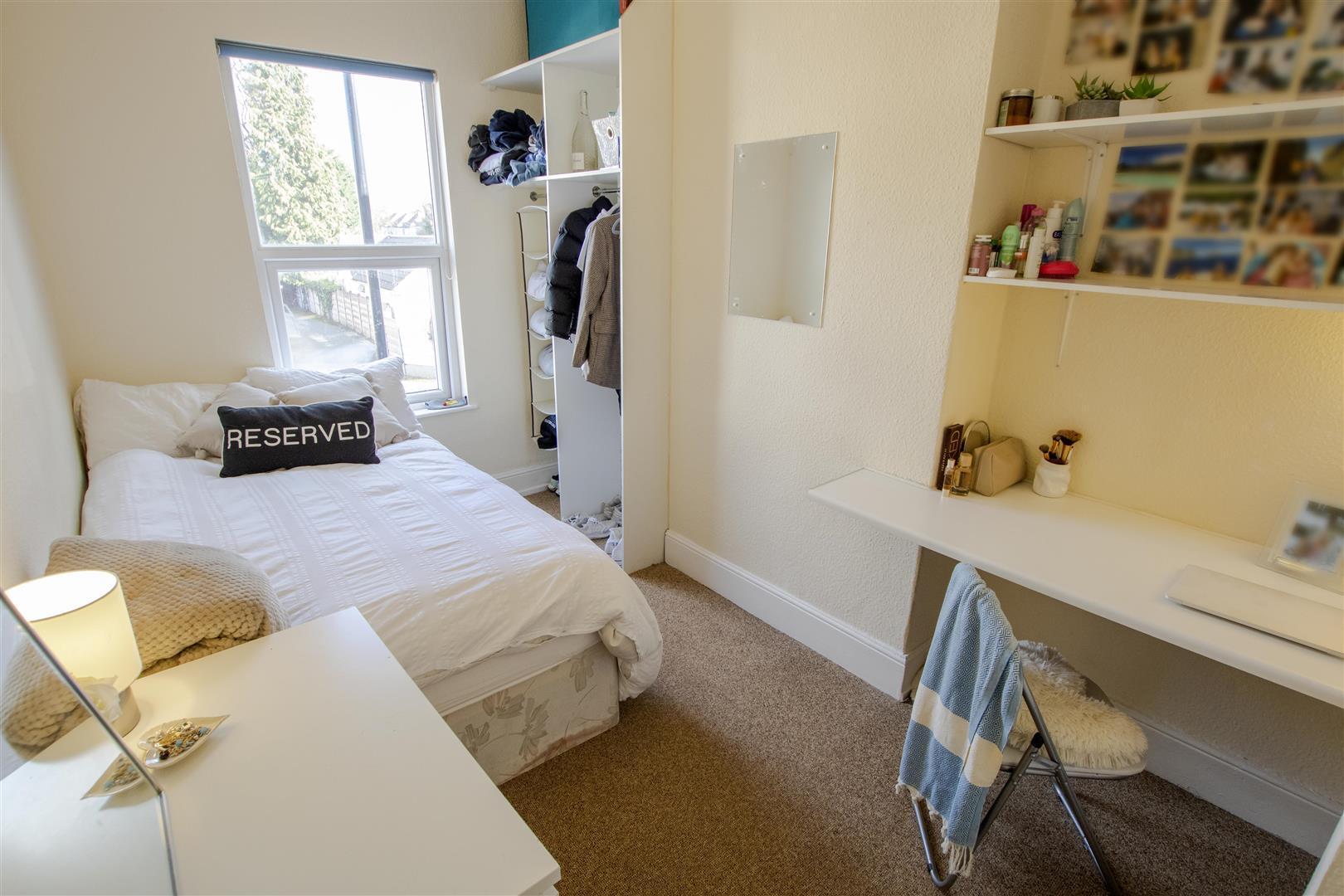 Flat Bournbrook Road in Birmingham