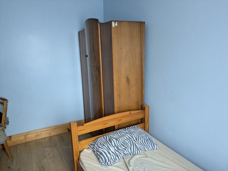 Room Tewson Road in Greater London