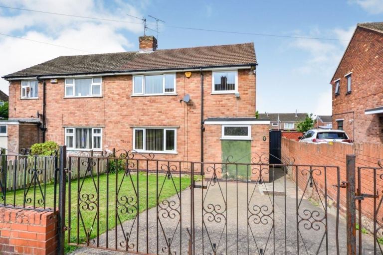 House Beacon Drive in Ashfield