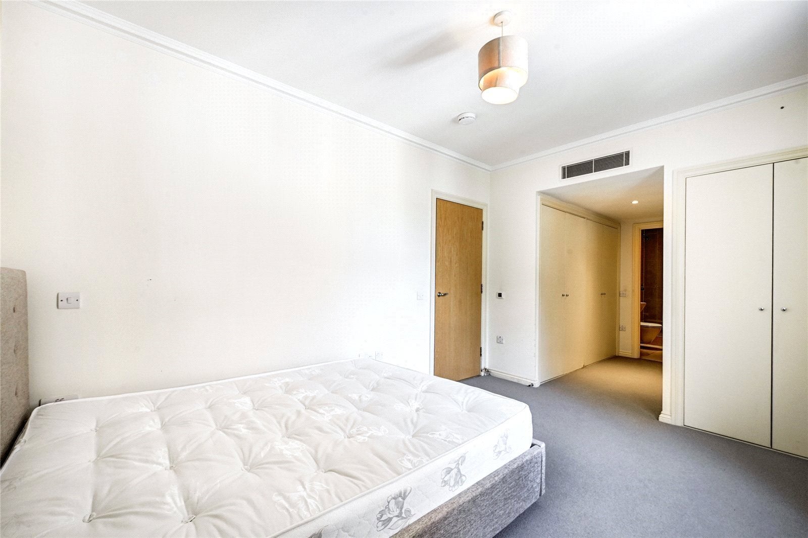 Flat Vincent Square in City of Westminster