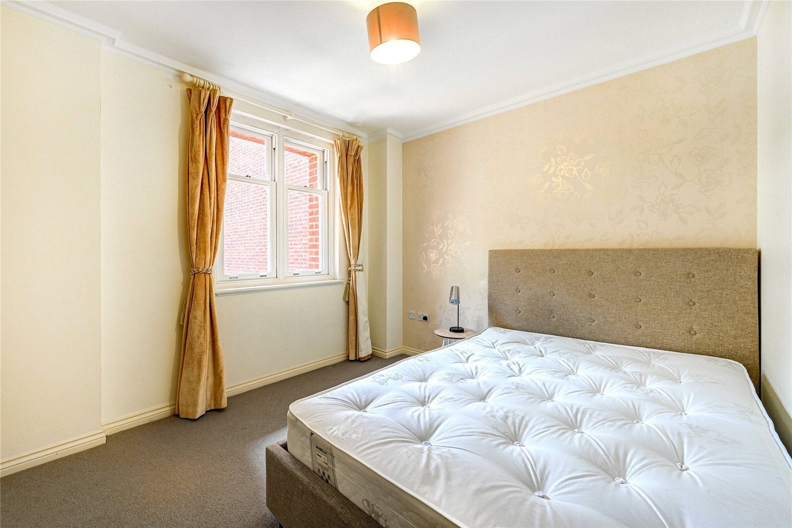 Flat Vincent Square in City of Westminster