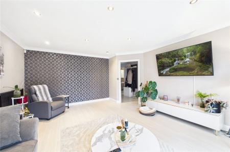 House Skylark Way in Shinfield