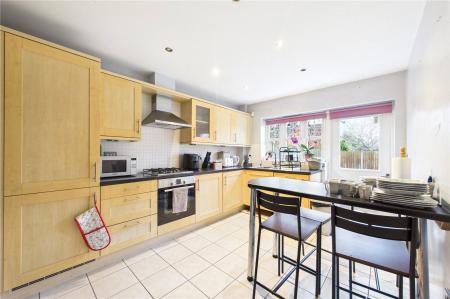 House Skylark Way in Shinfield