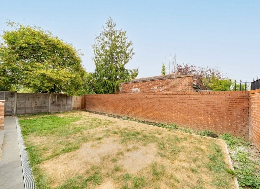 House Graham Road in Greater London