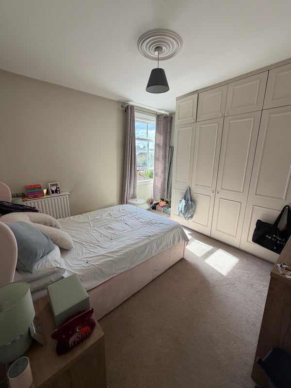Room Swaby Road in Greater London