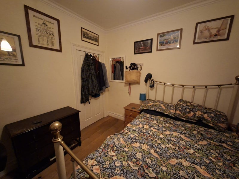 Room Stella Road in Greater London