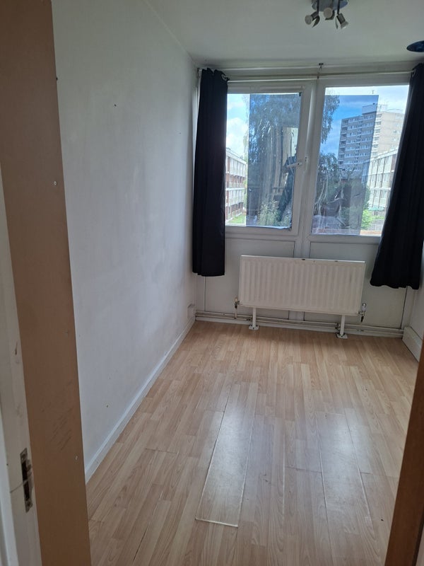 Room Alton Road in Greater London