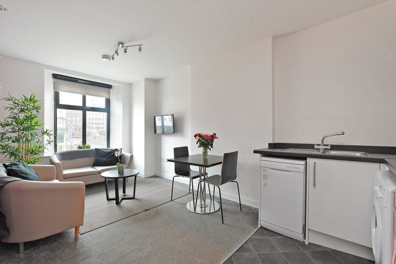 Flat Fitzalan Square in Sheffield