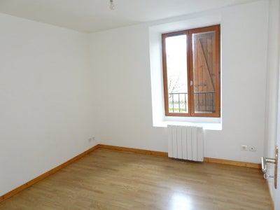 Flat Rue du Vieux Puits in Hières-sur-Amby